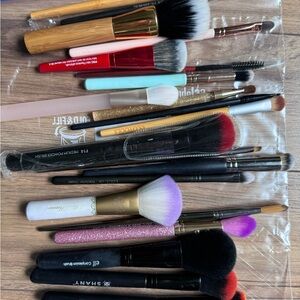 Professional Makeup Brush Set - Multicolor